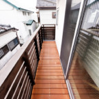 バルコニーは日向ぼっこの特等席。内と外を柔らかく繋ぐ